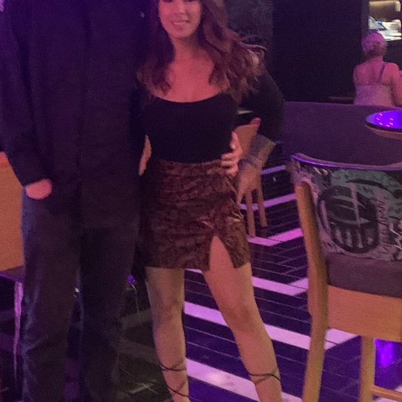 Mini skirt - Picture 3 of 3